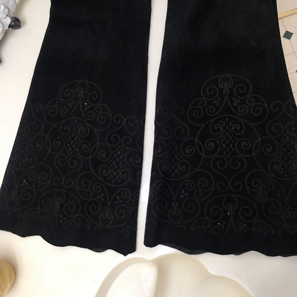 Vintage Bebe size 0 100% leather laser cut pants